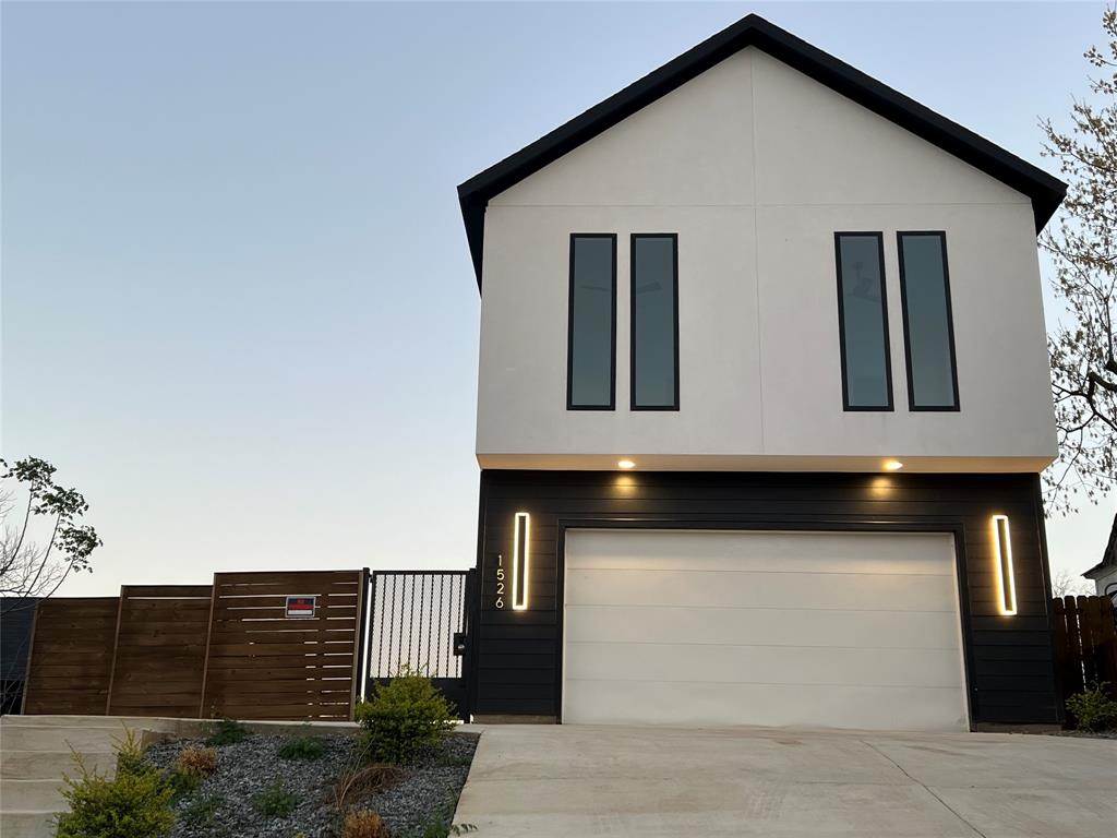 1526 Claude Street Dallas, TX 75203 - Photo 2 of 26