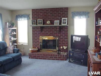 4065 Ross Road Bethlehem, PA 18020 - Photo 3 of 6 Gallery Image 3