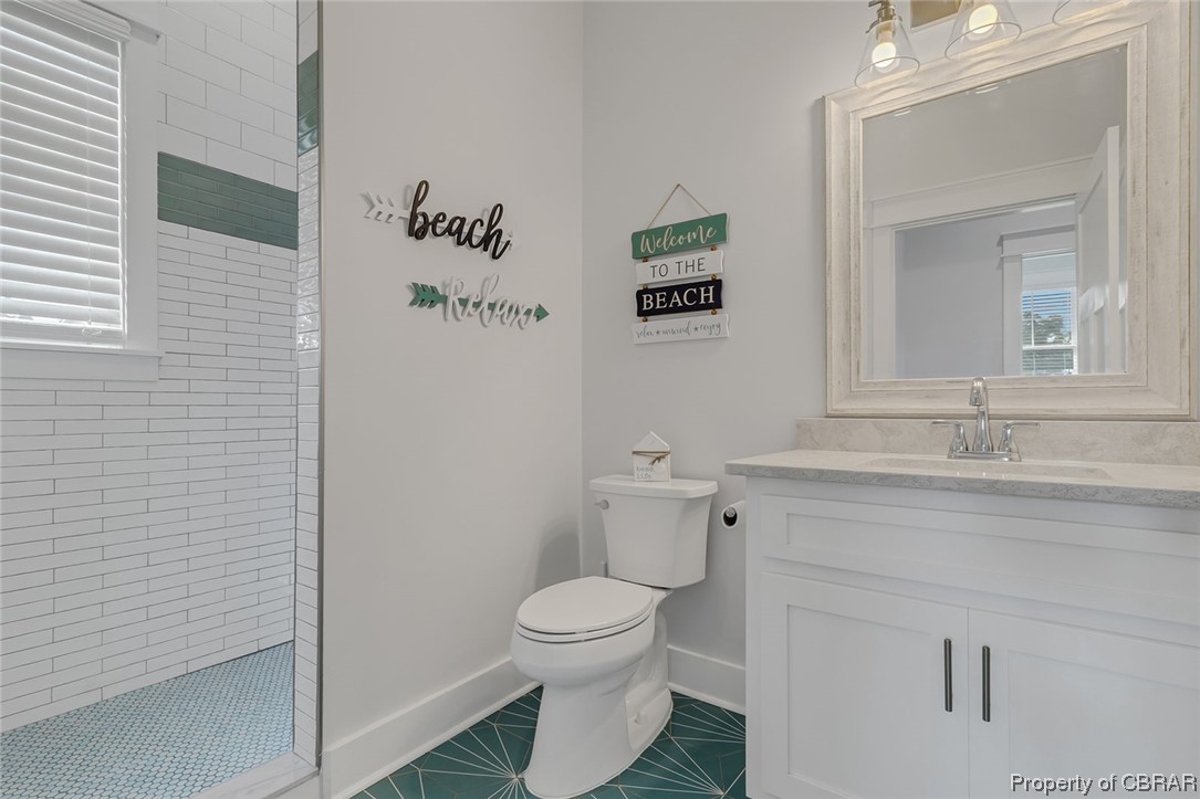 568 Captains Way Reedville, VA 22539 - Photo 22 of 49 First floor bathroom