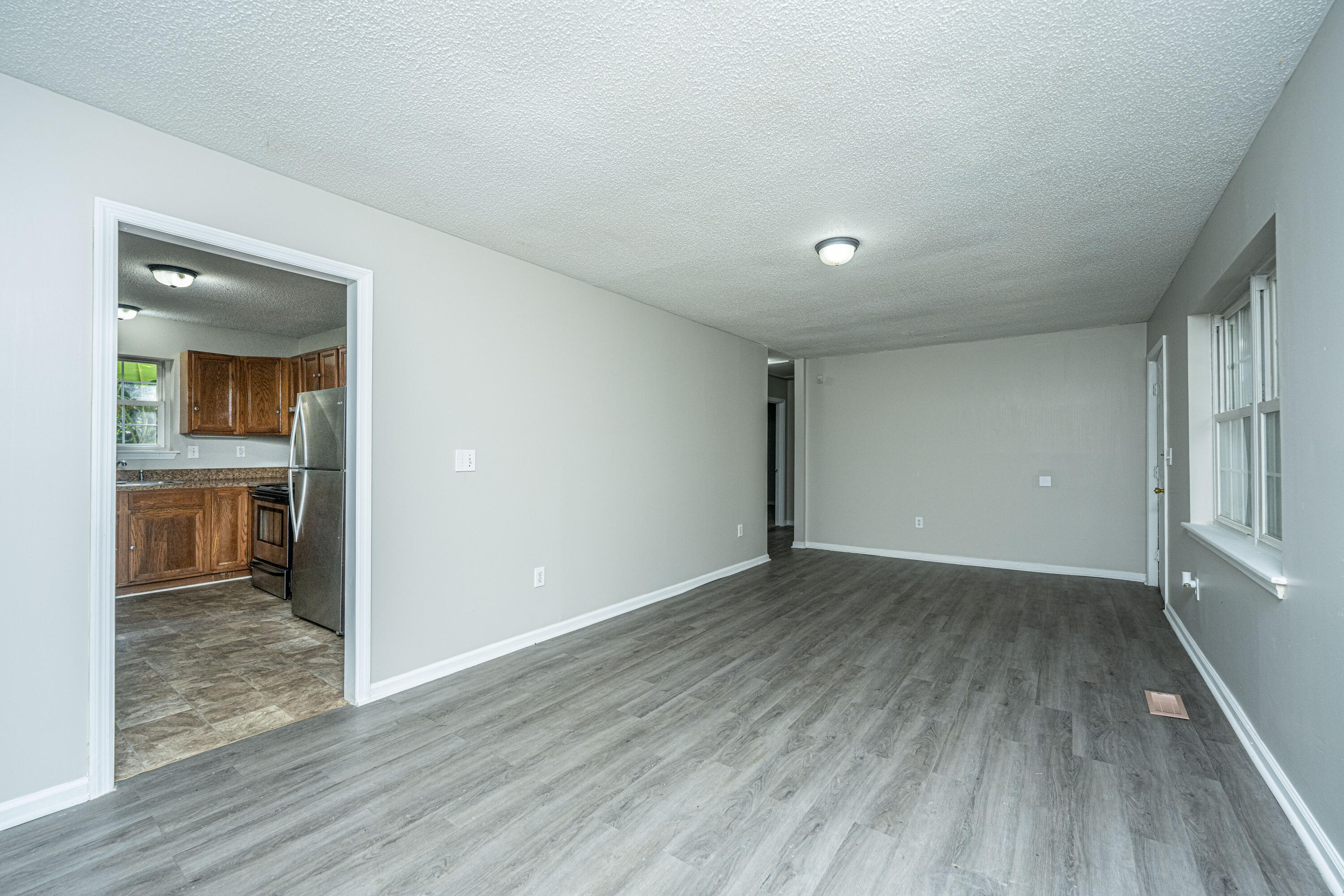 218 Triver Drive Moncks Corner, SC 29461 - Photo 12 of 37 218TriversDr008