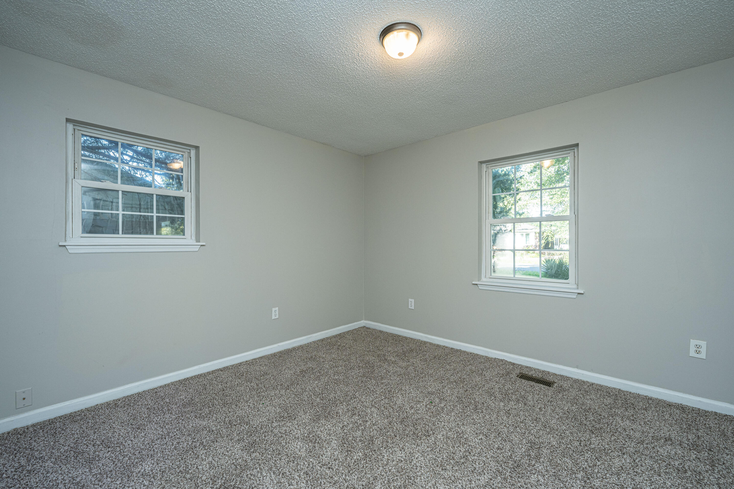 218 Triver Drive Moncks Corner, SC 29461 - Photo 27 of 37 218TriversDr026