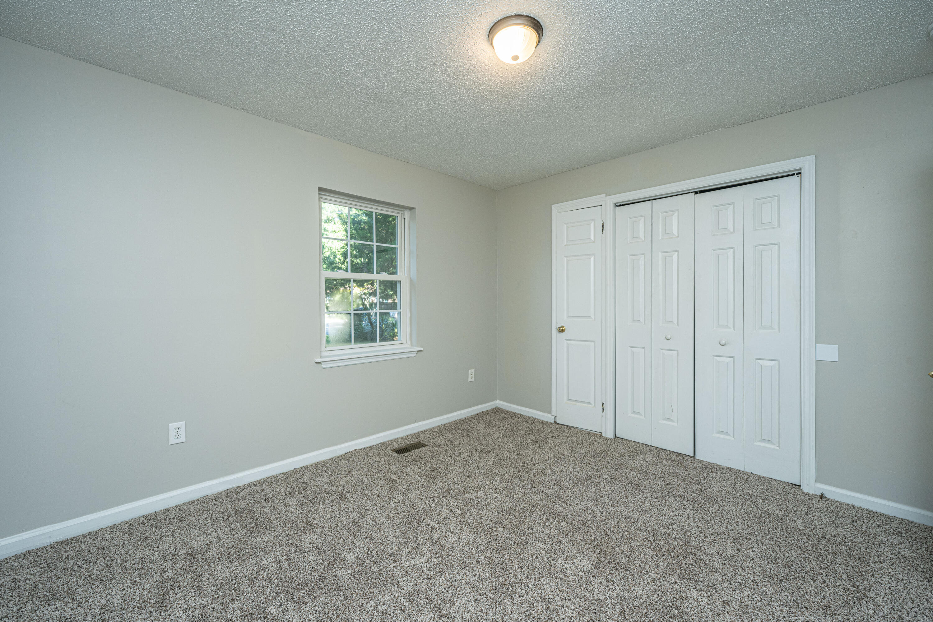 218 Triver Drive Moncks Corner, SC 29461 - Photo 28 of 37 218TriversDr027