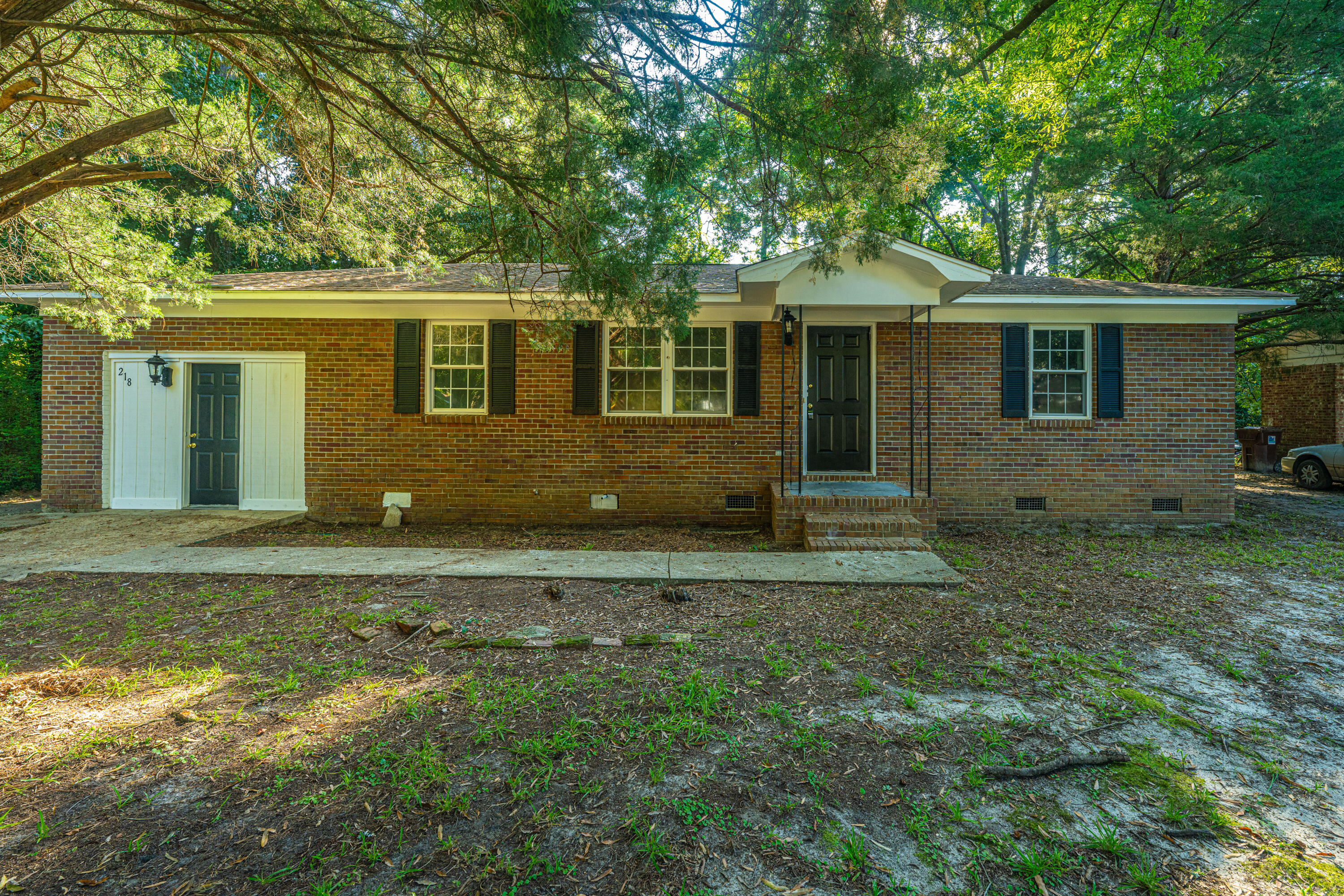 218 Triver Drive Moncks Corner, SC 29461 - Photo 7 of 37 218TriversDr001