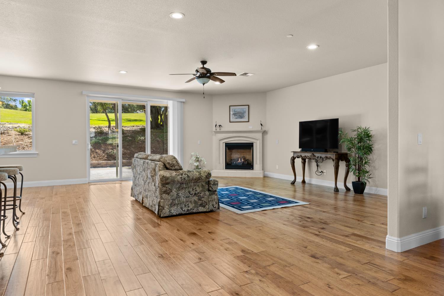 11733 Inverness Way Auburn, CA 95602 - Photo 8 of 62