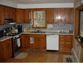 212 Lincoln Avenue Rutland, VT 05701 - Photo 3 of 12 Gallery Image 3