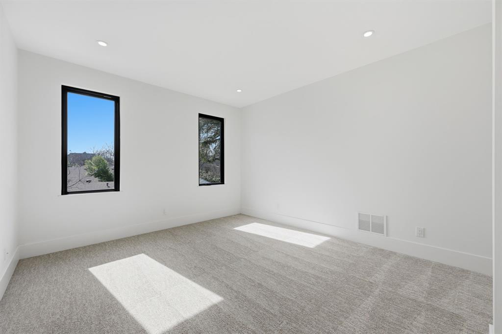 8806 Diceman Drive Dallas, TX 75218 - Photo 23 of 31