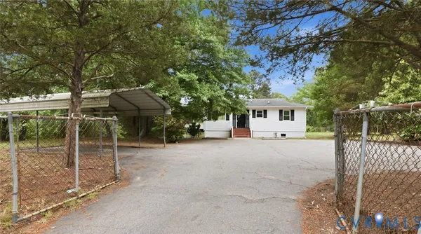 $260,000 | 5431 West Hundred Road, Chester, VA 23831