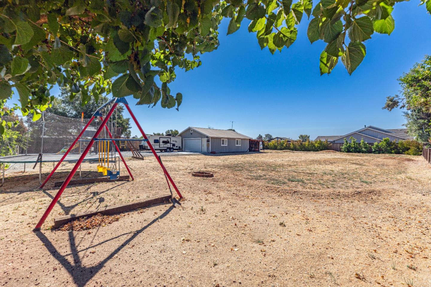 150 Jonquil Lane Hollister, CA 95023 - Photo 11 of 61