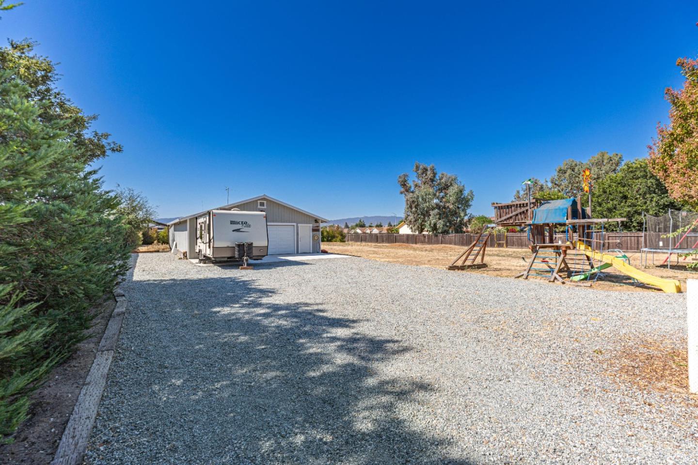 150 Jonquil Lane Hollister, CA 95023 - Photo 6 of 61