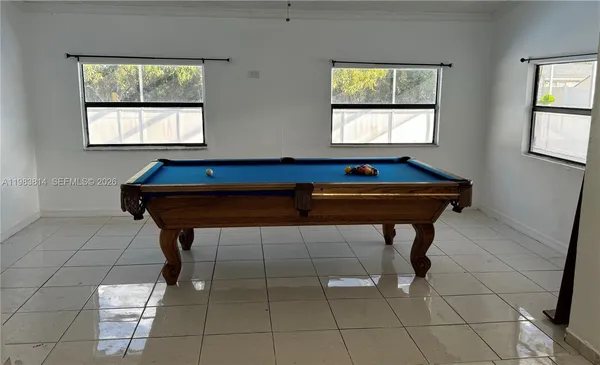 $4,000 | 1121 Northeast 199th Street, Miami, FL 33179