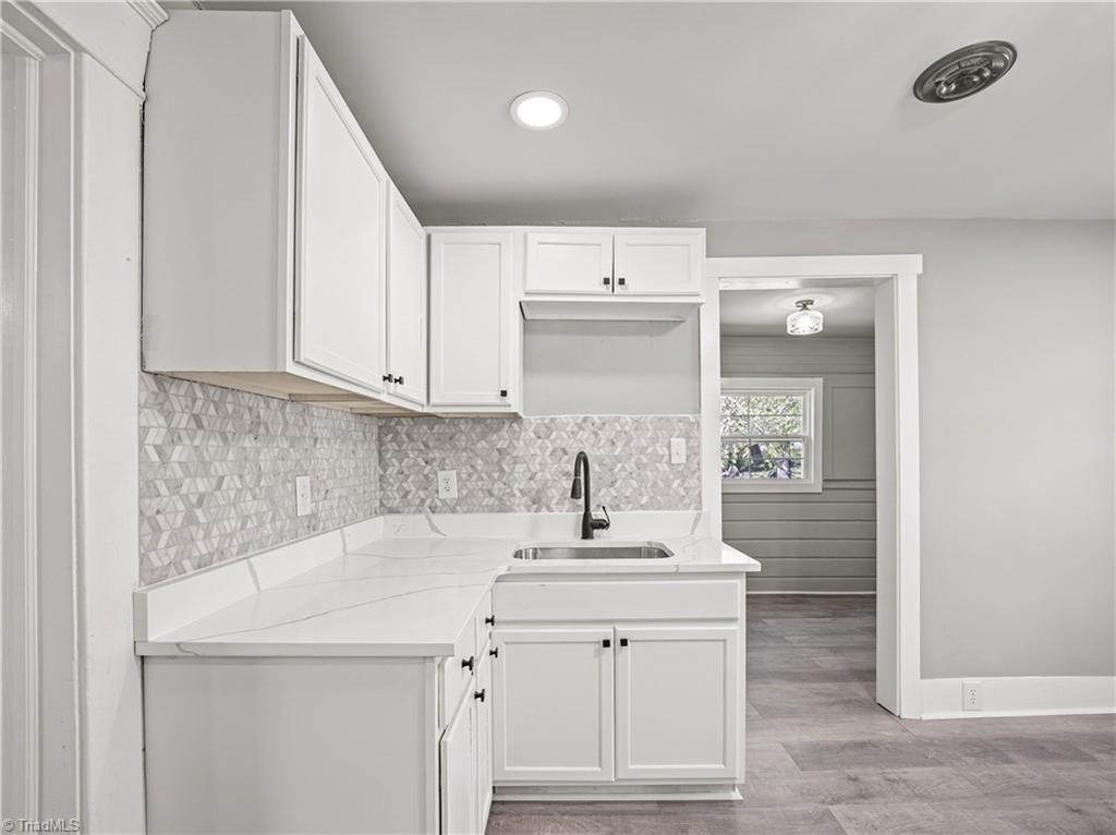 528 Roy Avenue High Point, NC 27260 - Photo 10 of 27