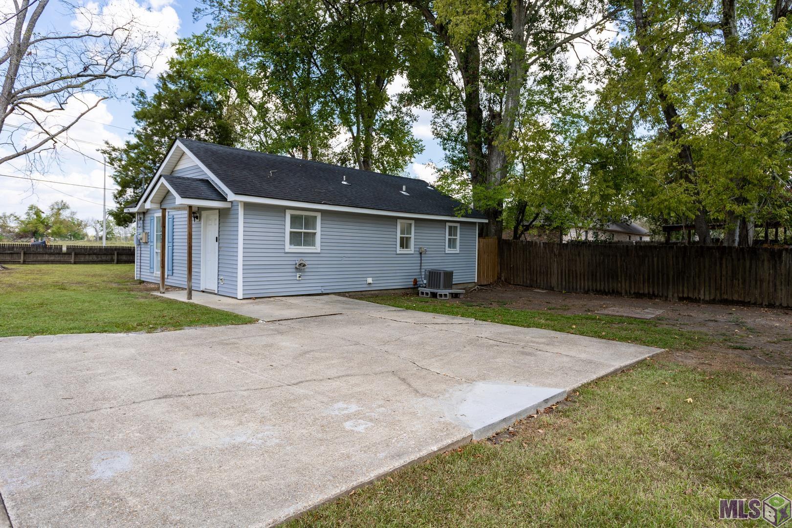 3431 Brightside Drive Baton Rouge, LA 70820 - Photo 3 of 17