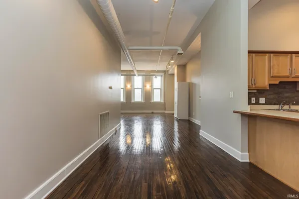 $143,900 | 301 South Walnut Street, Unit 206, Muncie, IN 47305
