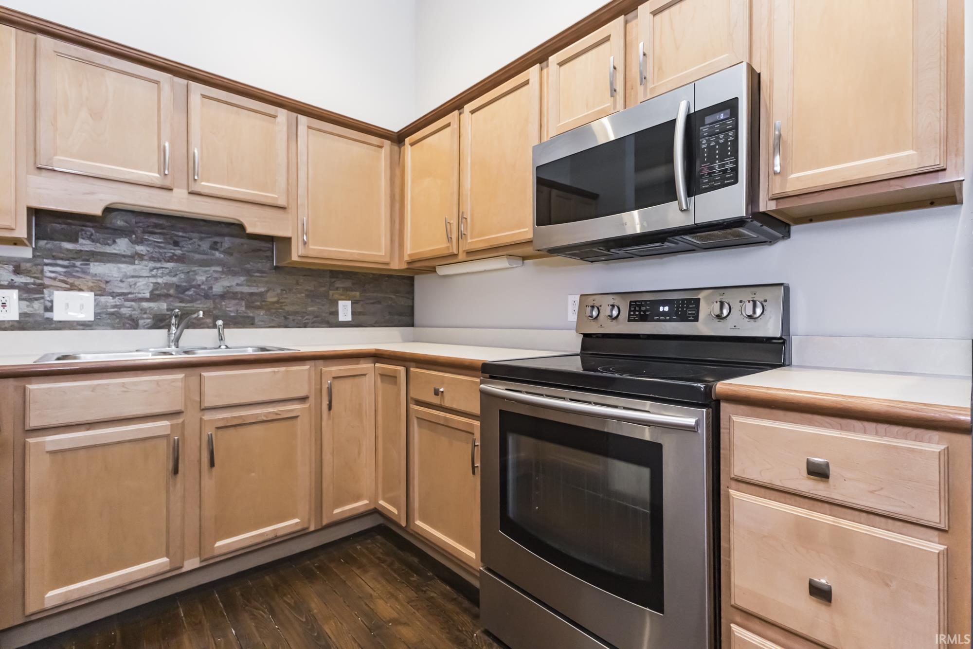 301 South Walnut Street, Unit 206 Muncie, IN 47305 - Photo 16 of 17