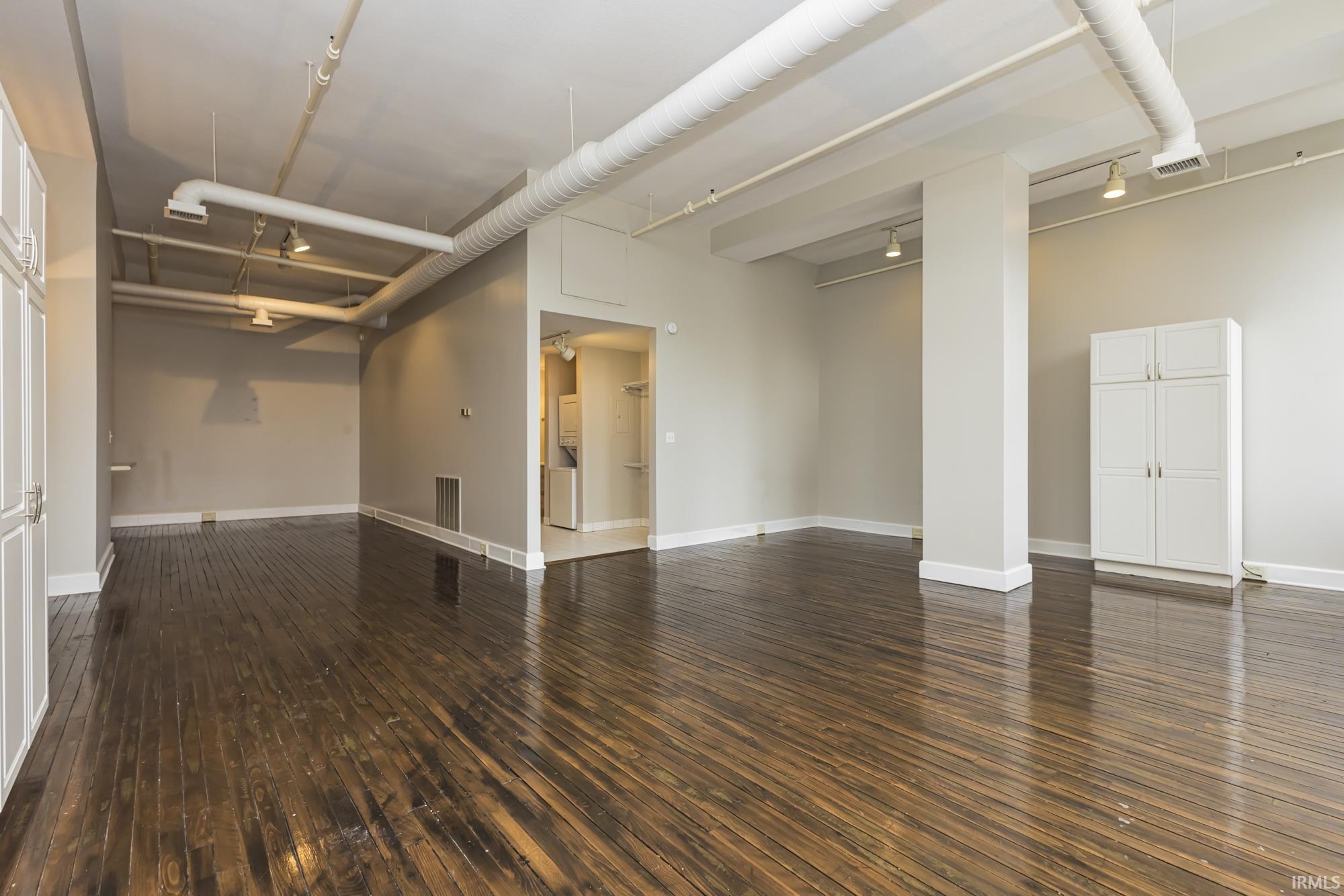 301 South Walnut Street, Unit 206 Muncie, IN 47305 - Photo 9 of 17