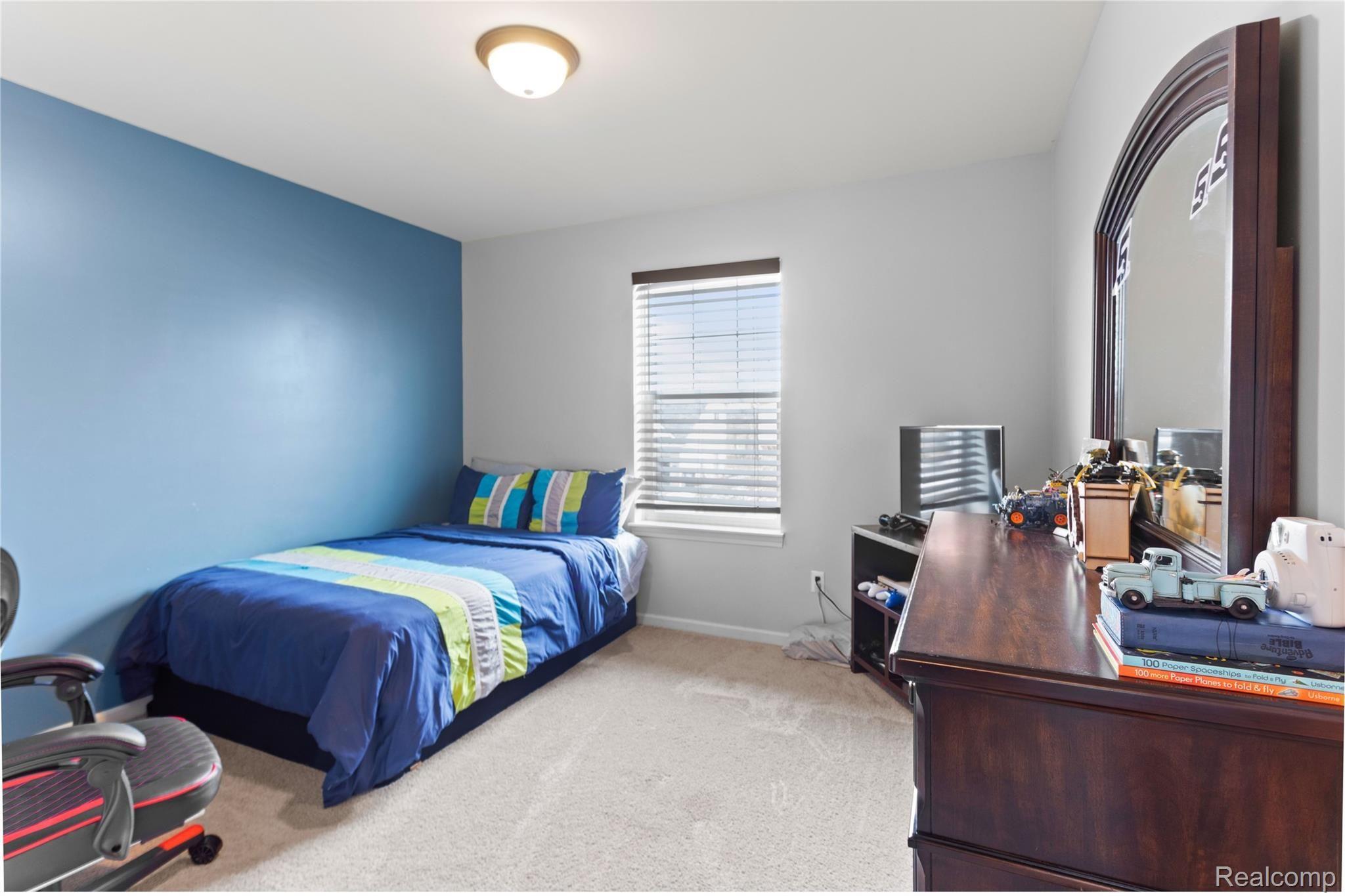 9374 Maple Ridge Drive Newport, MI 48166 - Photo 32 of 47 1st room
