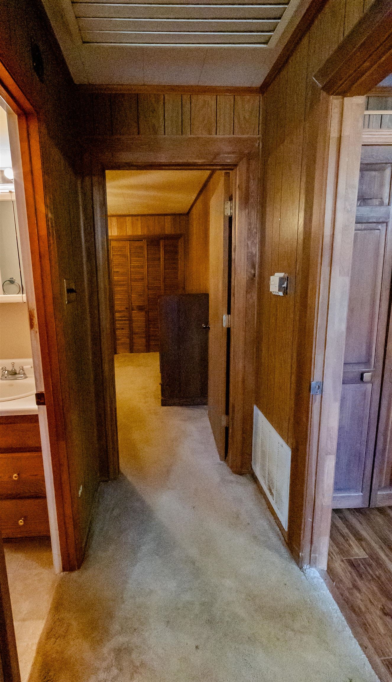 233 Oak Grove Road Blacksburg, SC 29702 - Photo 13 of 23