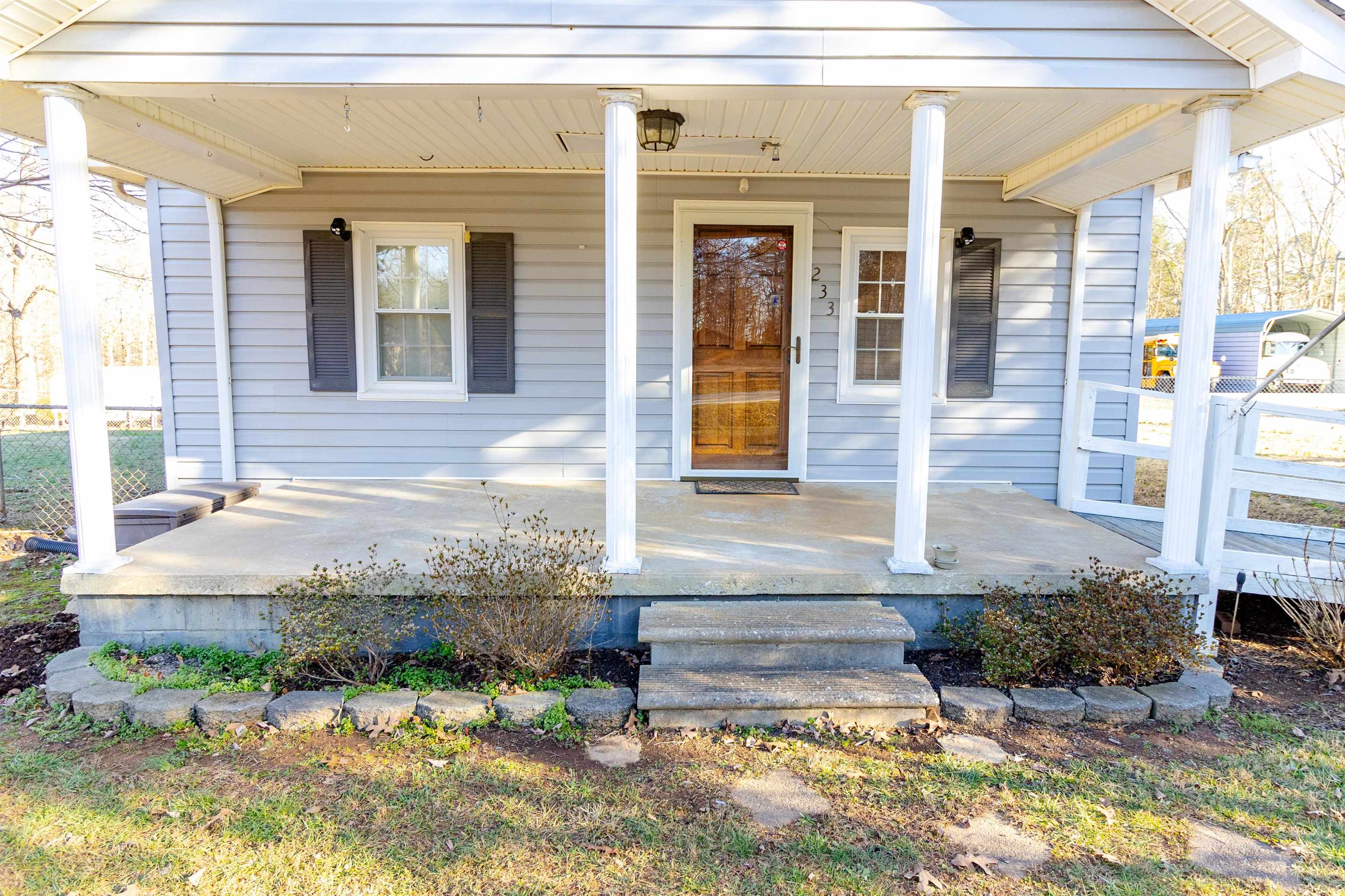 233 Oak Grove Road Blacksburg, SC 29702 - Photo 3 of 23