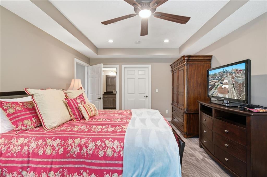 1025 Northeast Moss Point Road Lee's Summit, MO 64064 - Photo 54 of 96