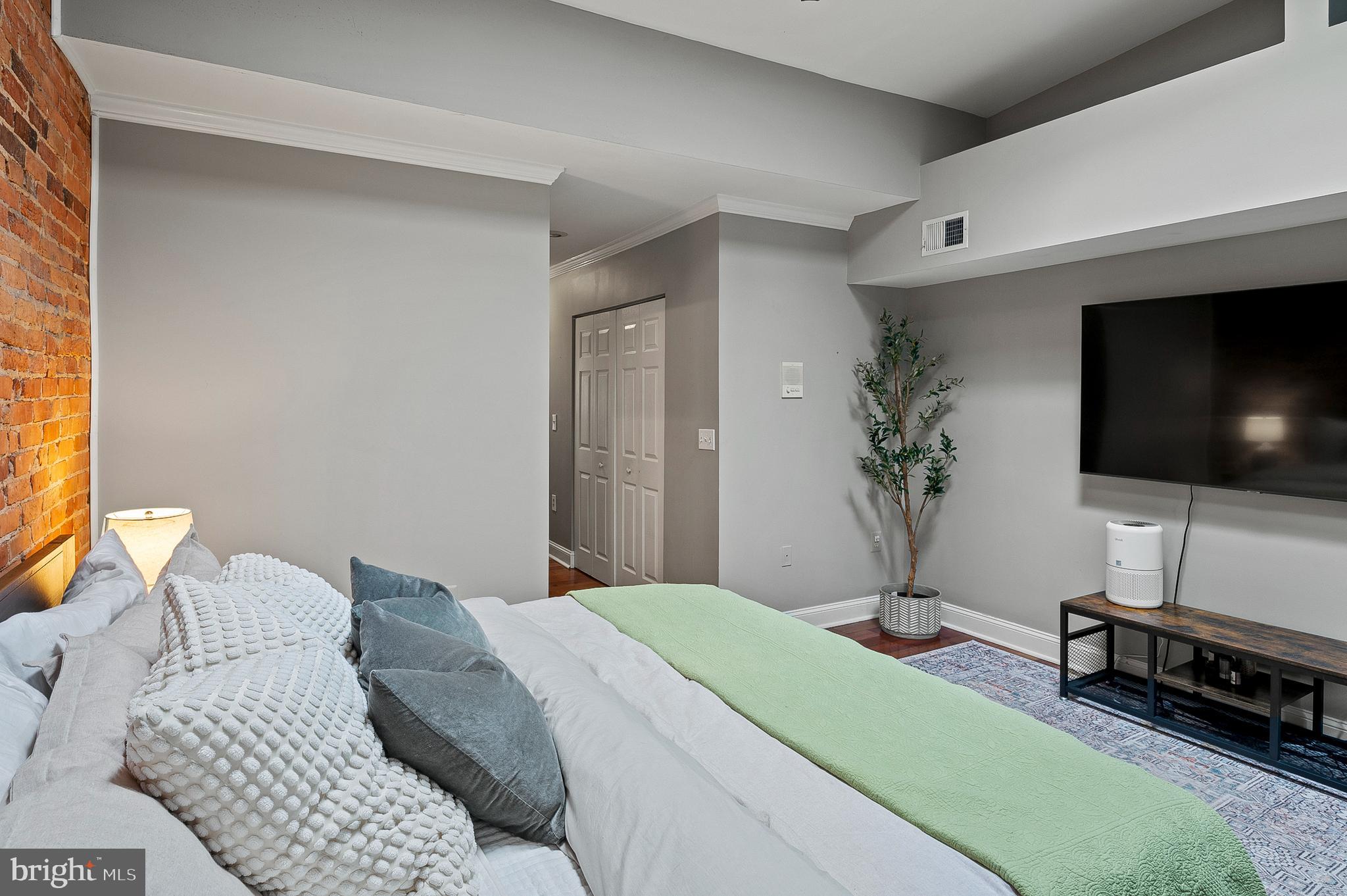 3304 O Donnell Street Baltimore, MD 21224 - Photo 19 of 42 Primary Bedroom (alt view)