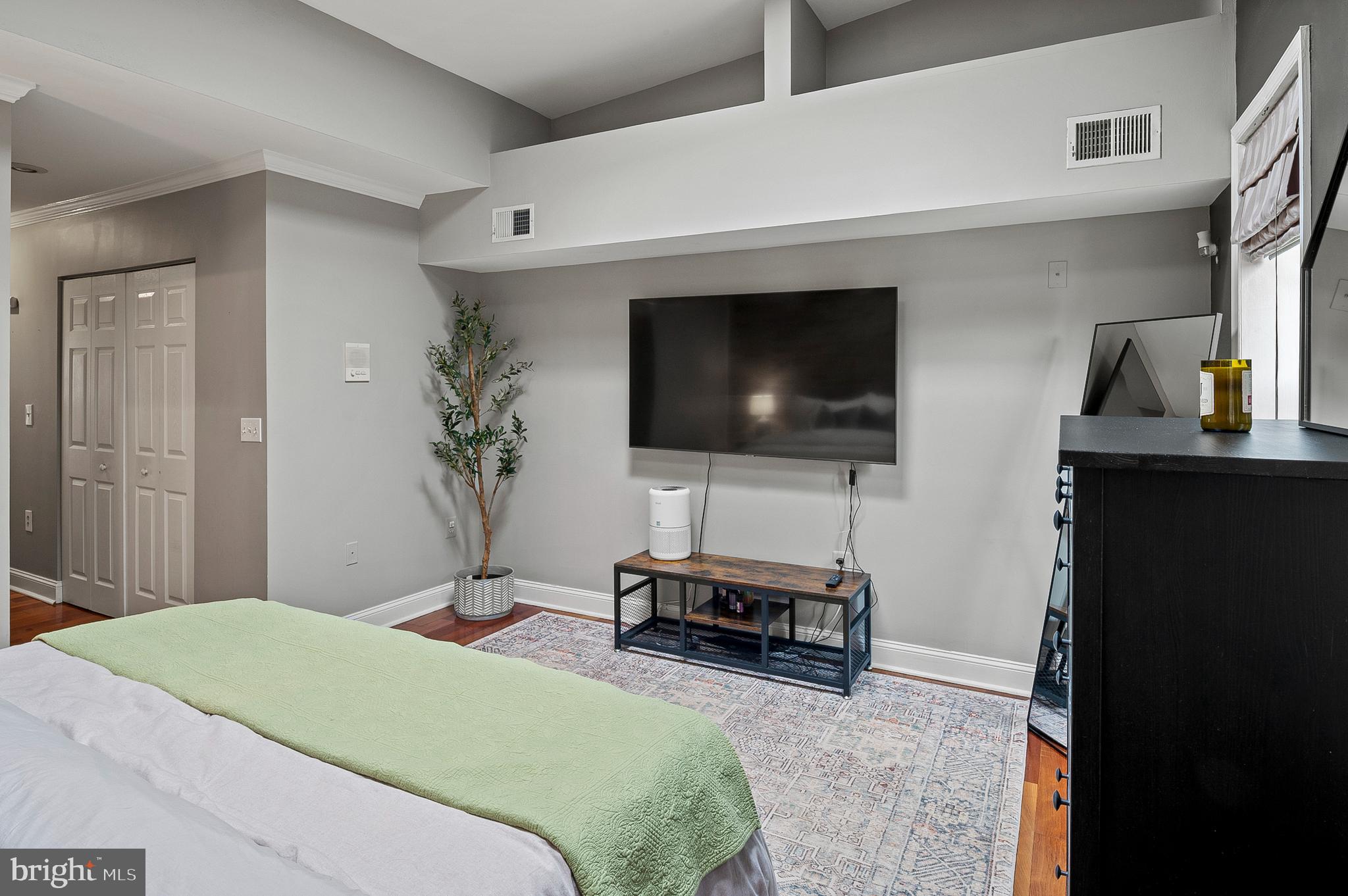 3304 O Donnell Street Baltimore, MD 21224 - Photo 20 of 42 Primary Bedroom (alt view)