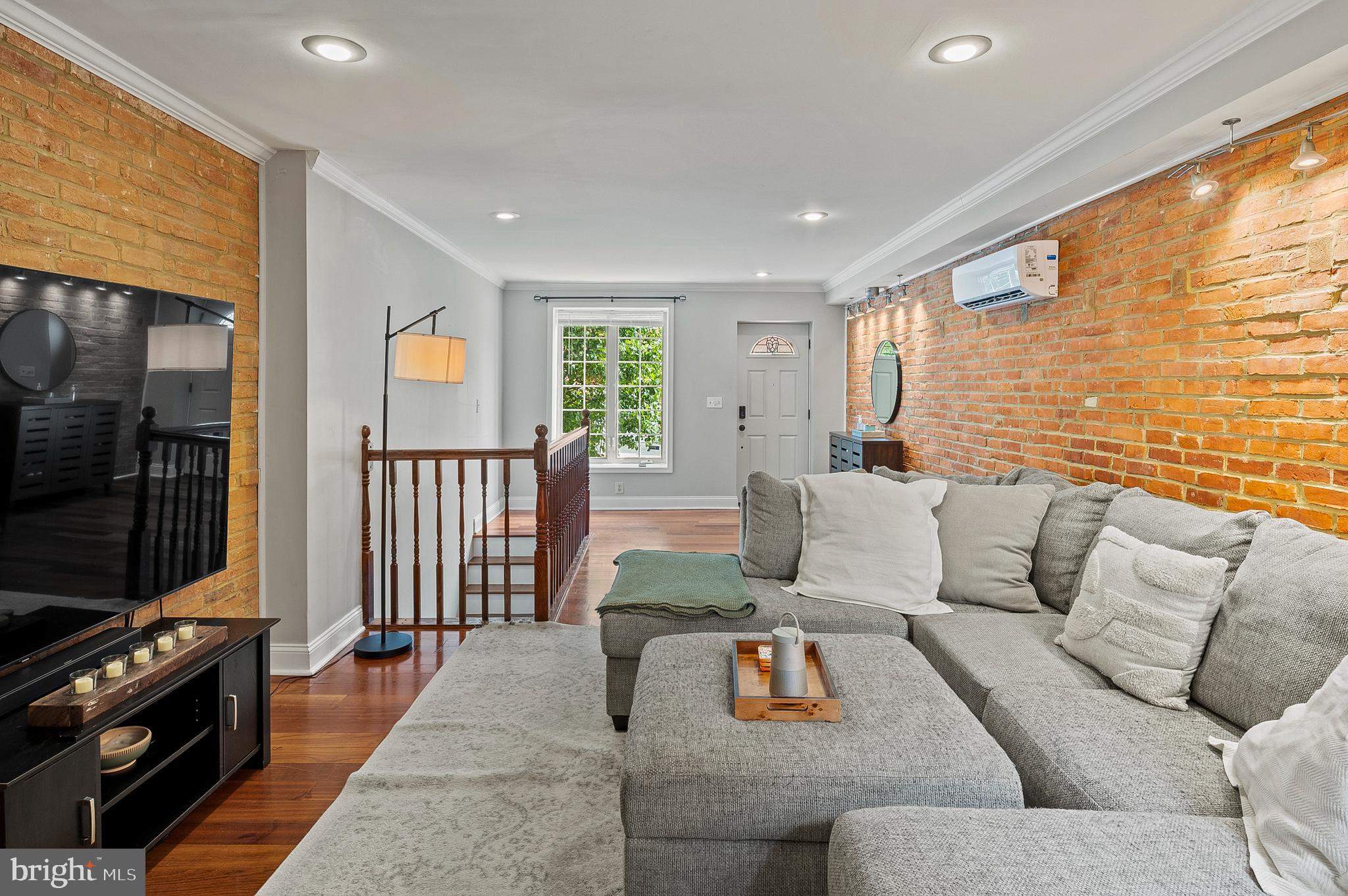 3304 O Donnell Street Baltimore, MD 21224 - Photo 7 of 42 Living Room (alt view)