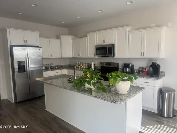 $2,600 | 592 Appalachian Trail South, Jacksonville, NC 28546