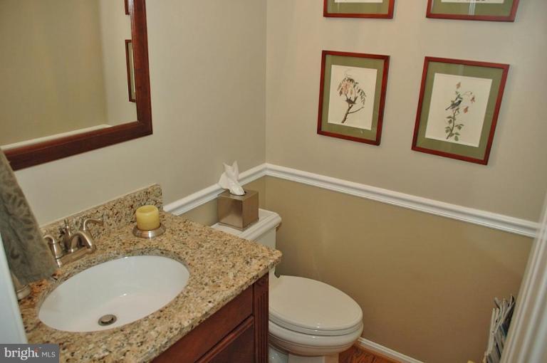 7600 Bertito Lane Springfield, VA 22153 - Photo 19 of 27 Bath #1