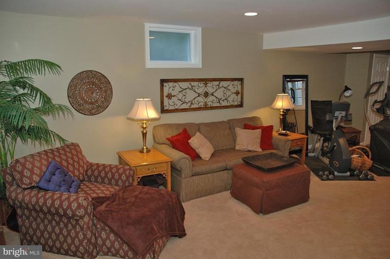7600 Bertito Lane Springfield, VA 22153 - Photo 24 of 27 Recreation Room #3