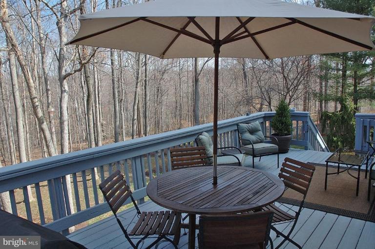 7600 Bertito Lane Springfield, VA 22153 - Photo 25 of 27 Deck