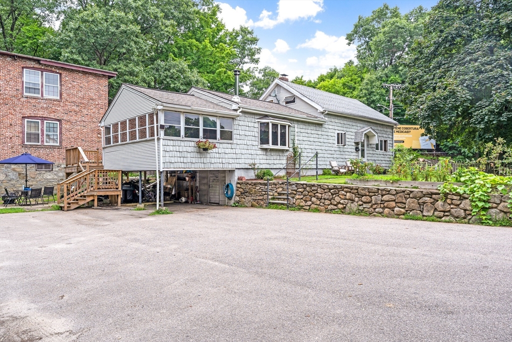 142 Mason Street Woonsocket, RI 02895 - Photo 1 of 23 Gallery Image 1