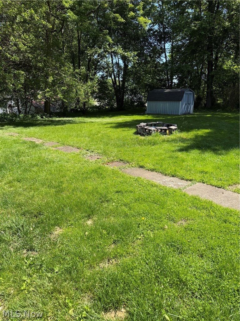 465 2nd Street Southwest Brewster, OH 44613 - Photo 4 of 8