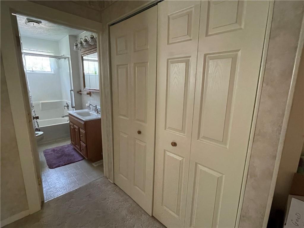 5 Log Cabin Road Greenville, PA 16125 - Photo 15 of 27