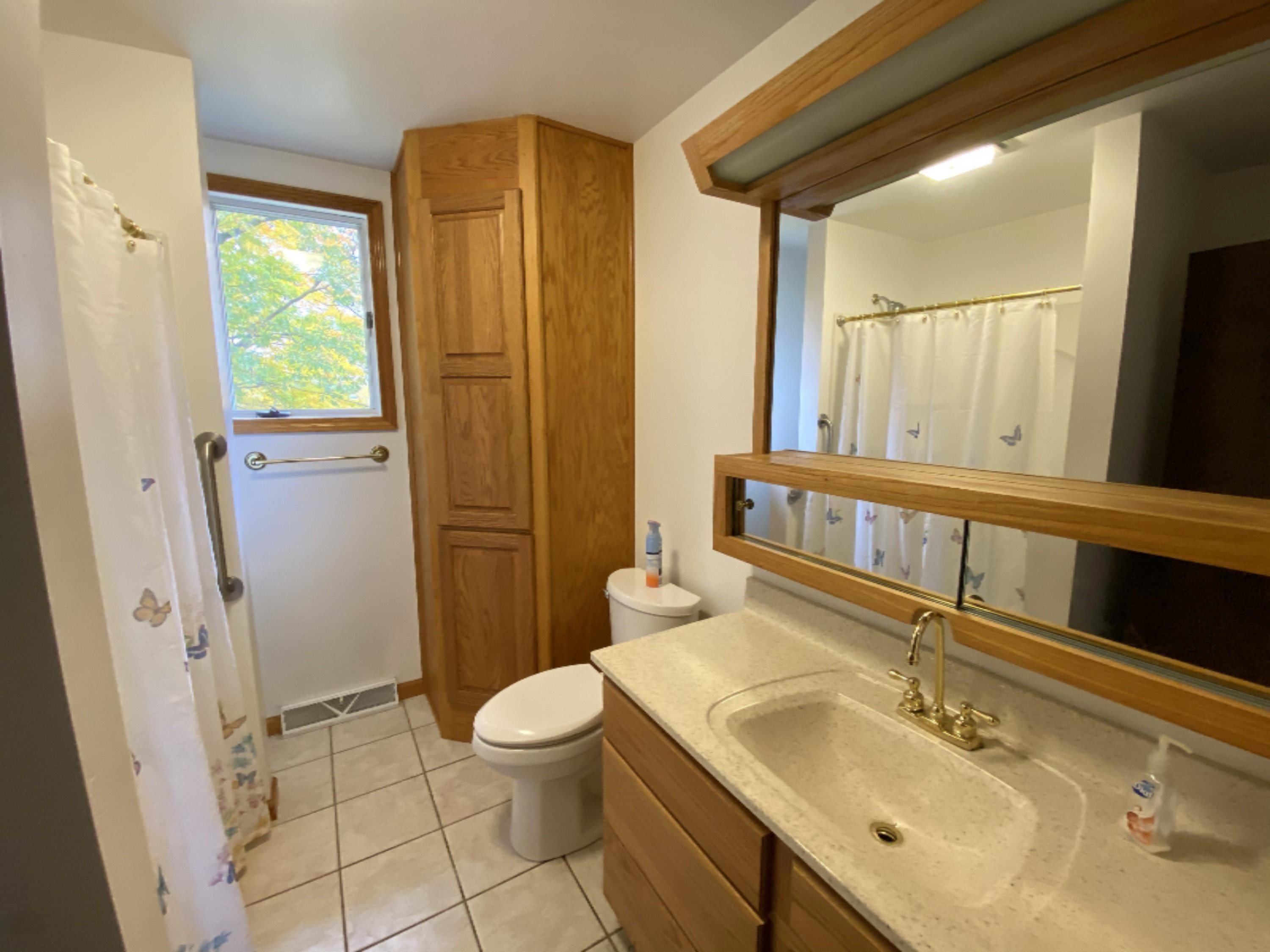 2088 Carty Road Manistee, MI 49660 - Photo 18 of 42 Large full bath