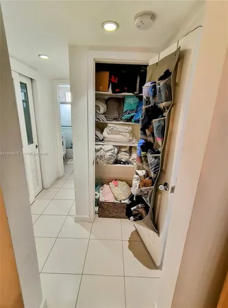 $2,400 | 1335 15th Street, Unit 9, Miami Beach, FL 33139