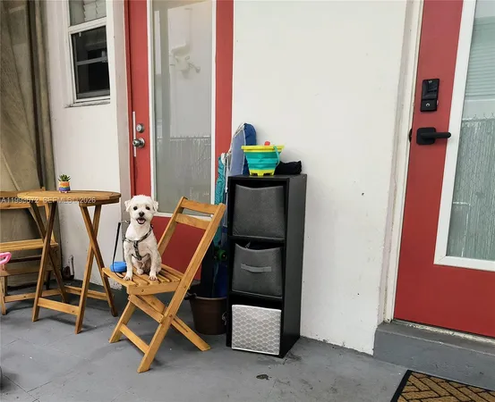 $2,400 | 1335 15th Street, Unit 9, Miami Beach, FL 33139