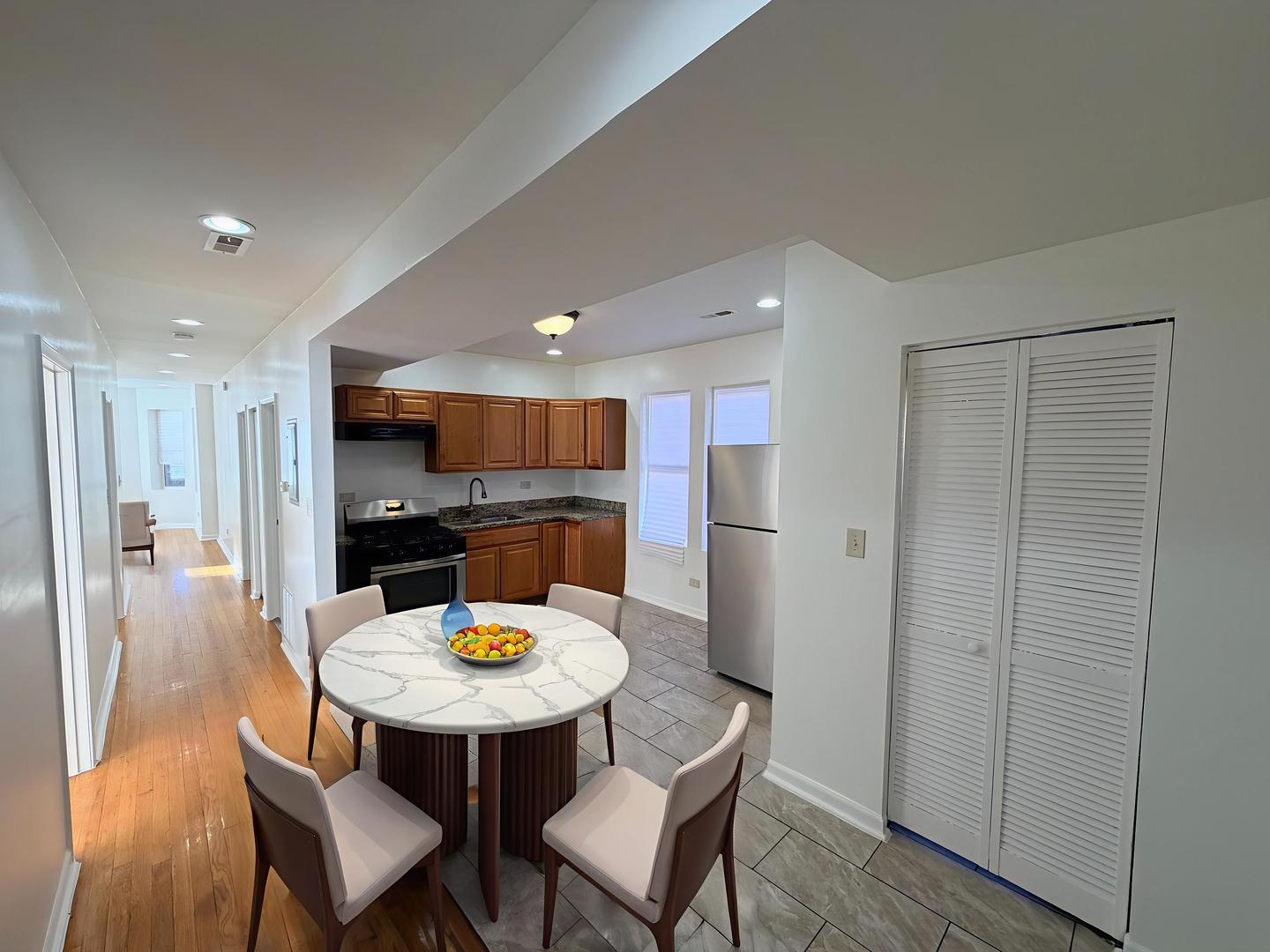 1322 West 57th Street, Unit 2 Chicago, IL 60636 - Photo 3 of 21