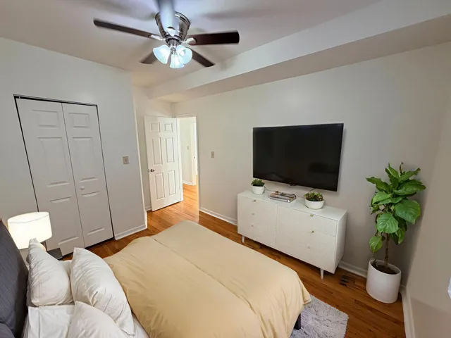 $1,450 | 1322 West 57th Street, Unit 2, Chicago, IL 60636