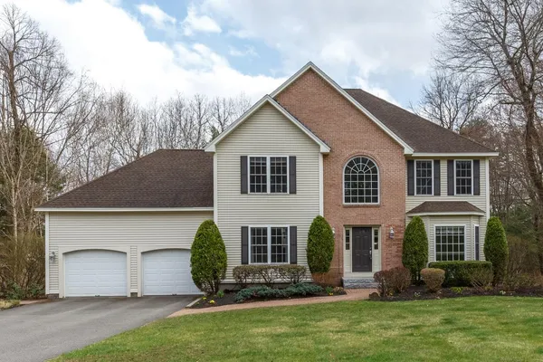 $1,079,000 | 17 Nottingham Road, Windham, NH 03087