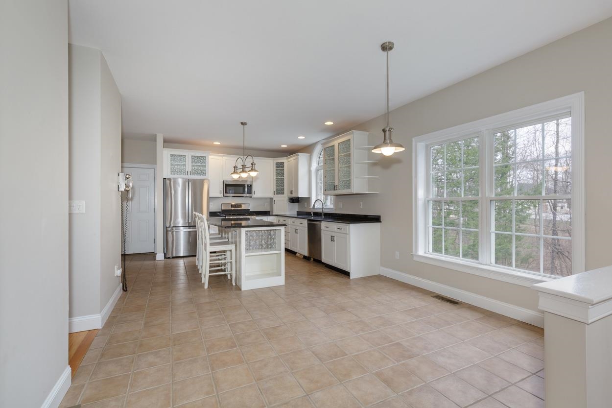 17 Nottingham Road Windham, NH 03087 - Photo 11 of 53