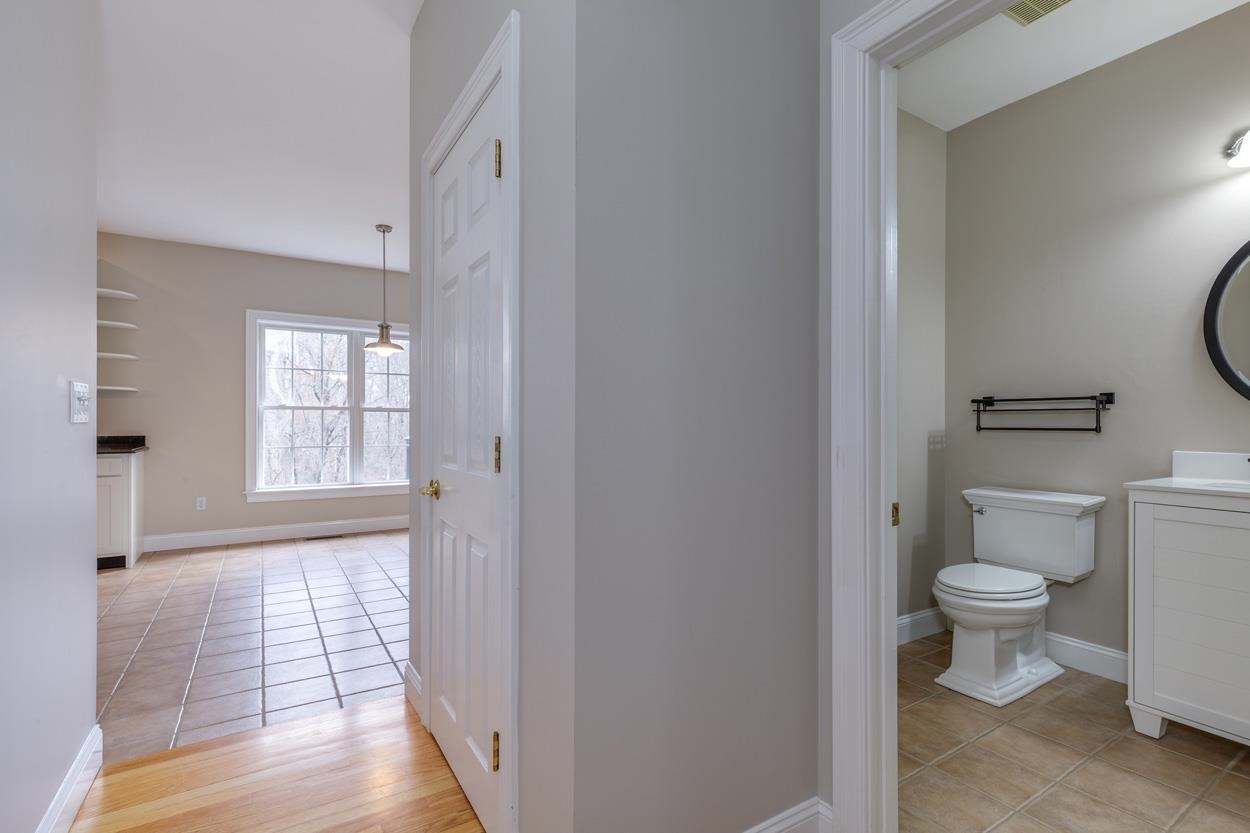 17 Nottingham Road Windham, NH 03087 - Photo 12 of 53