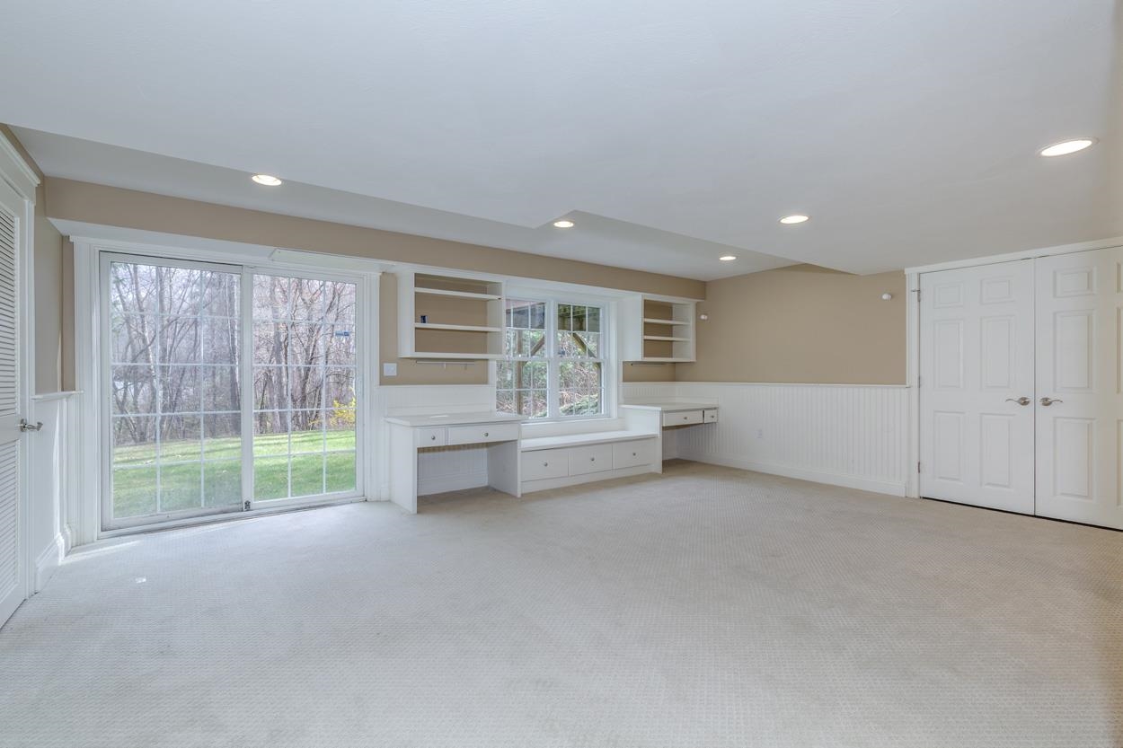 17 Nottingham Road Windham, NH 03087 - Photo 39 of 53