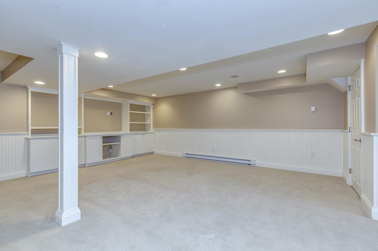 17 Nottingham Road Windham, NH 03087 - Photo 41 of 53