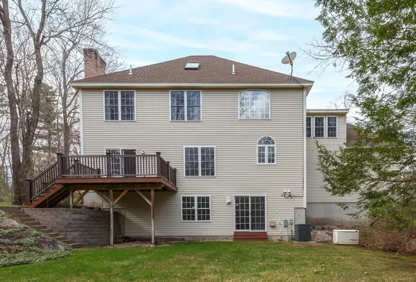 $1,079,000 | 17 Nottingham Road, Windham, NH 03087