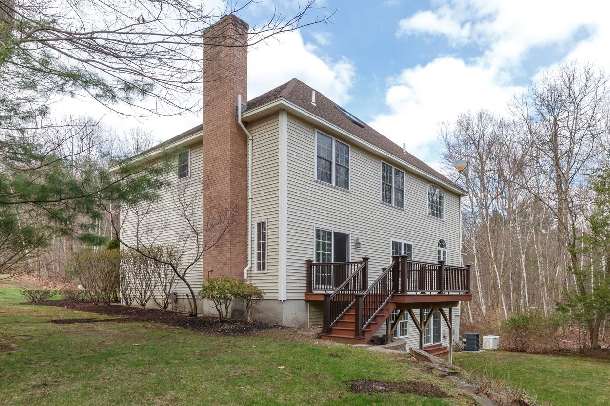 17 Nottingham Road Windham, NH 03087 - Photo 46 of 53
