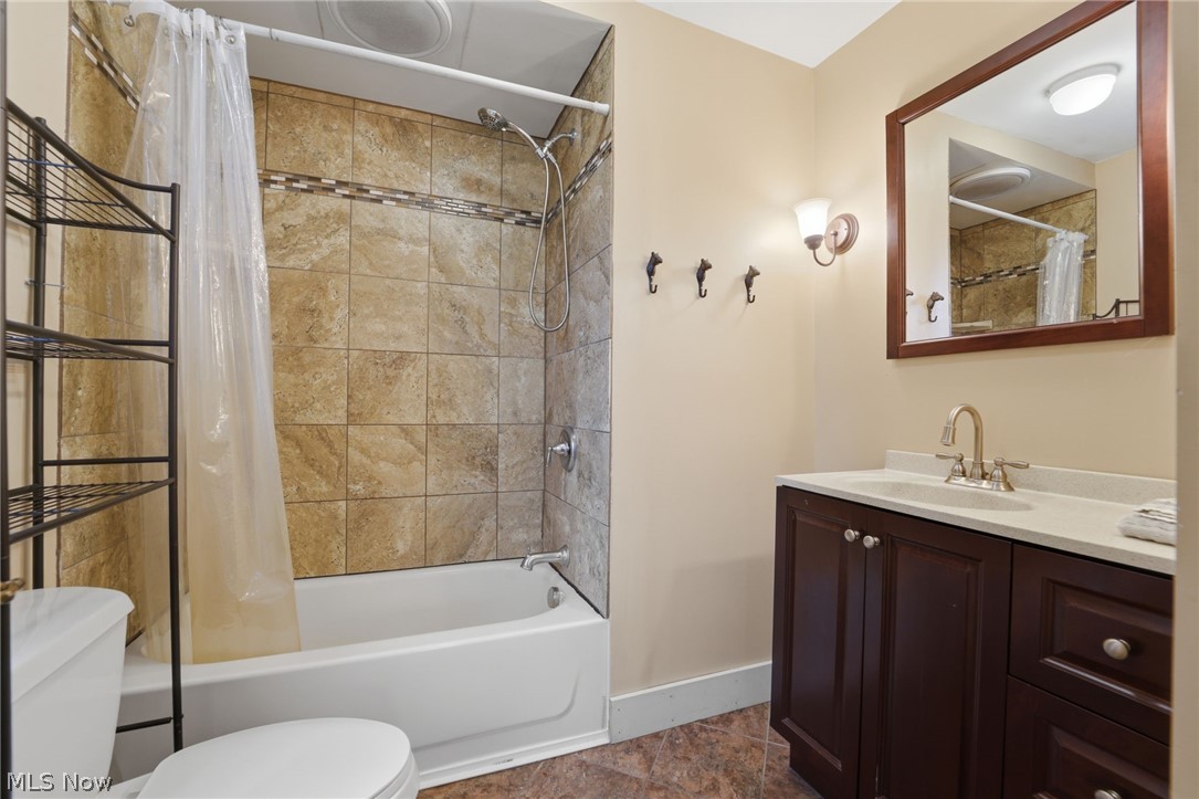 16176 Ravenna Road Burton, OH 44021 - Photo 16 of 34 Gallery Image 16