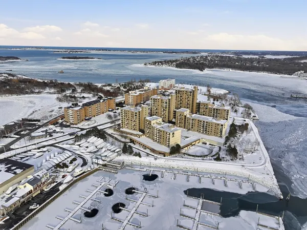 $450,000 | 54 Broad Reach, Unit 104, Weymouth, MA 02191