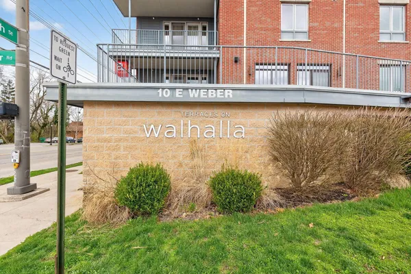 $349,500 | 10 East Weber Road, Unit 402, Columbus, OH 43202