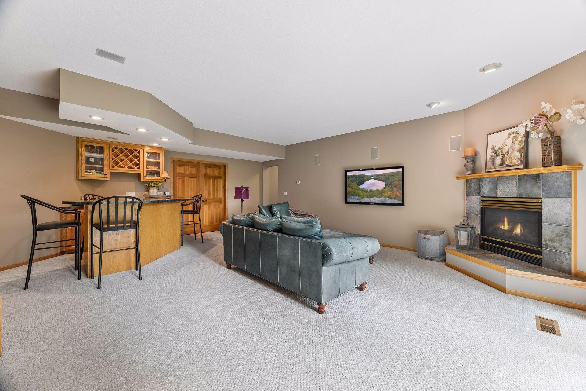15316 Boulder Pointe Road Eden Prairie, MN 55347 - Photo 33 of 52 Gallery Image 33