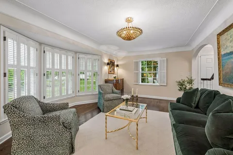 $1,100,000 | 5316 Kellogg Avenue, Edina, MN 55424